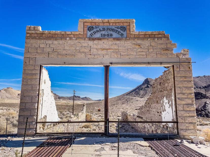 For the ultimate ghost town trip, spend your days exploring these Nevada landmarks beneath the desert sun and your evenings wetting your whistle © Bailey Freeman / Lonely Planet