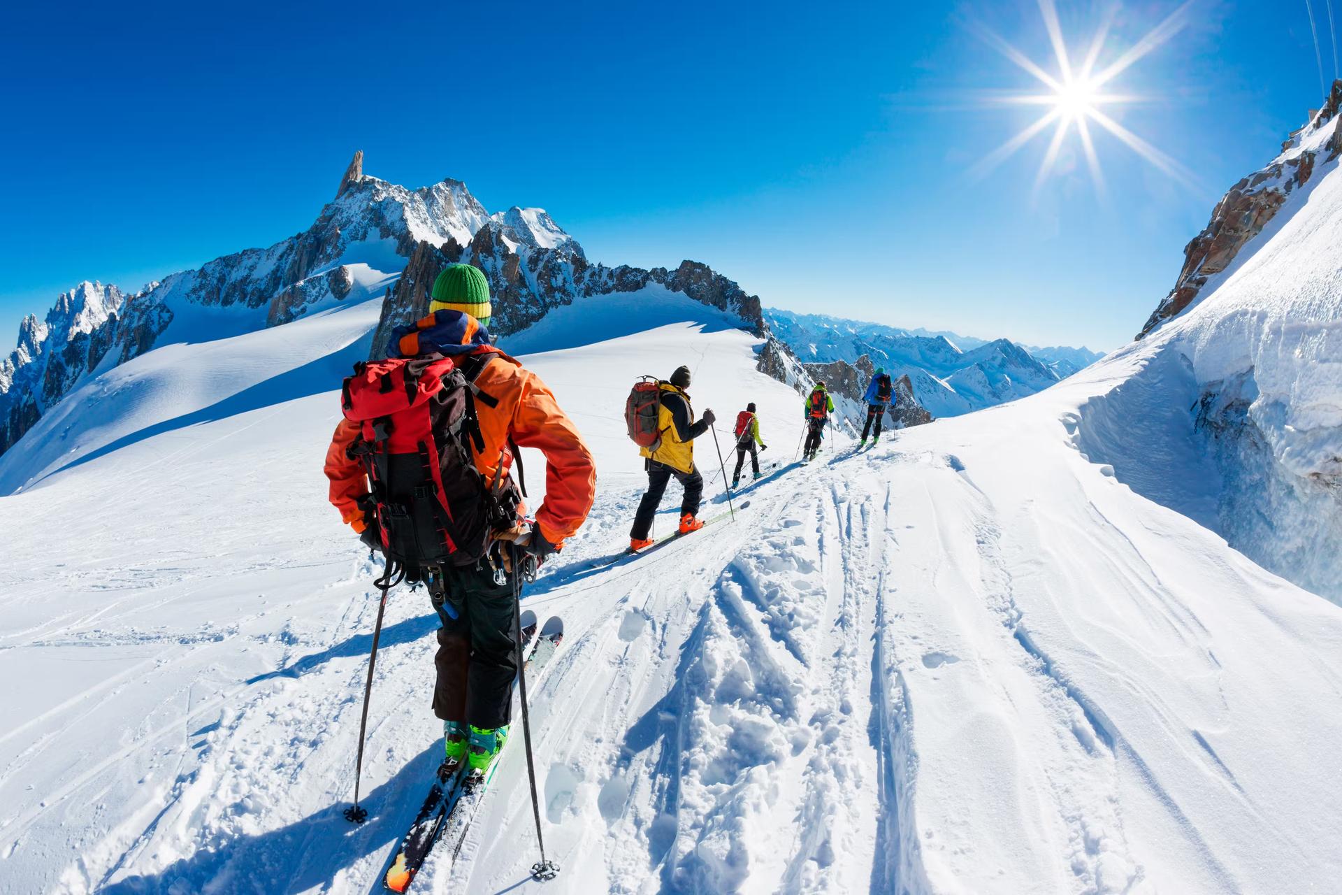 A group of skiers start the descent of Valle Blanche, the most famous off-piste run in the Alps