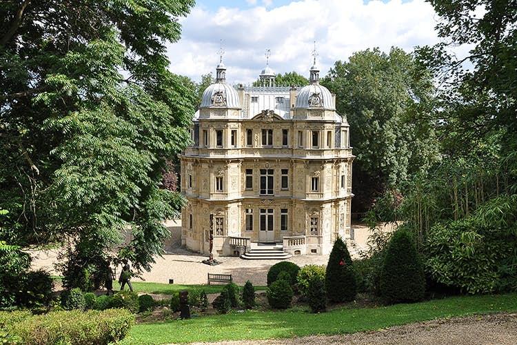 Novelist Alexandre Dumas' fanciful Chateau de Monte-Cristo. Image from Wikimedia Commons.