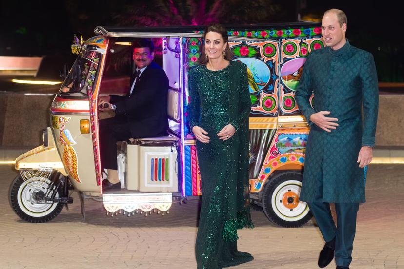 William and Kate travelled in a coloured rickshaw © Samir Hussein/WireImage
