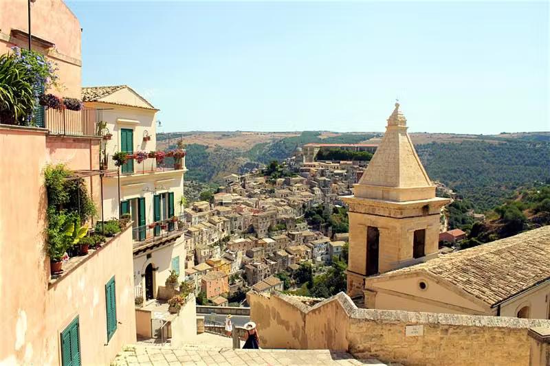 If you'd love to live in a beautiful small Sicilian town much like this one, then Sambuca's offer is what you were looking for ©Raffaello Cursano/EyeEm/Getty Images