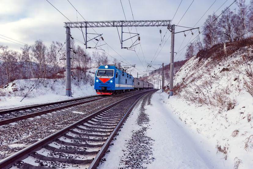 The Trans-Siberian train near Lake Baikal © Serjio74 / Shutterstock