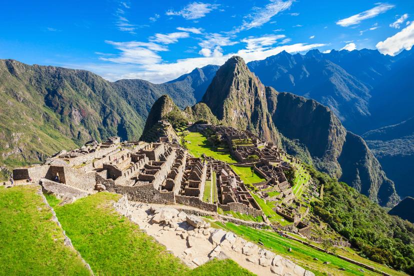 Peru deports tourists accused of damaging Machu Picchu 